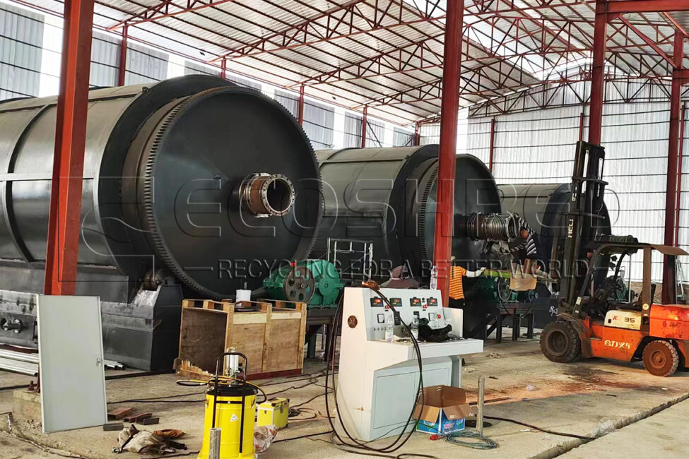 Instalação de equipamento de pirólise de pneus usados na Indonésia Instalação de equipamento de pirólise de pneus usados na Indonésia